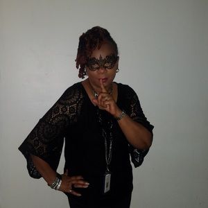 Meet your Posher, Janella